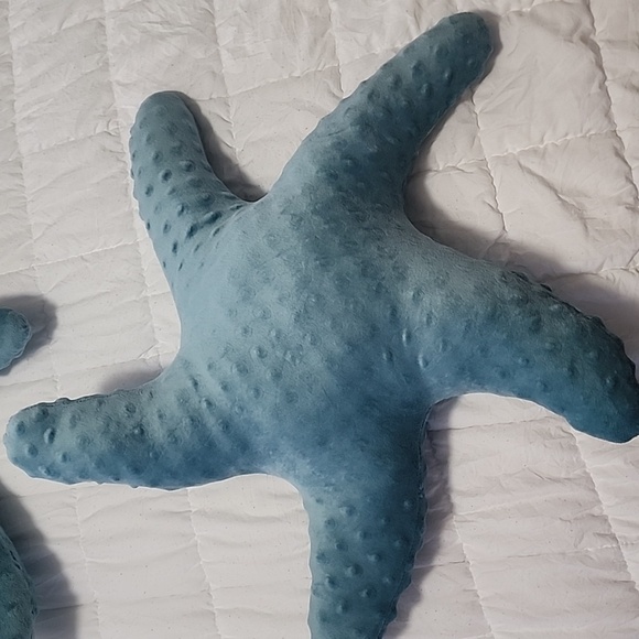 Starfish Pillows - Picture 2 of 2